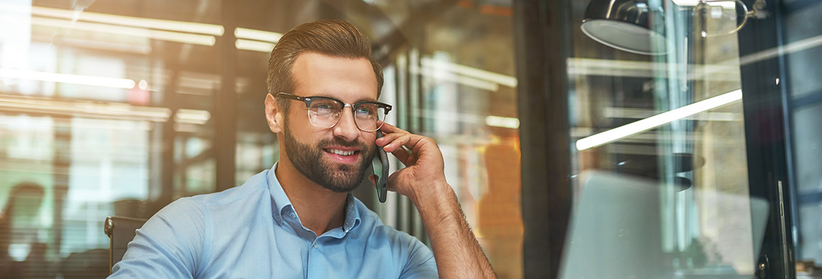 Contractor discussing IR35 with accountant